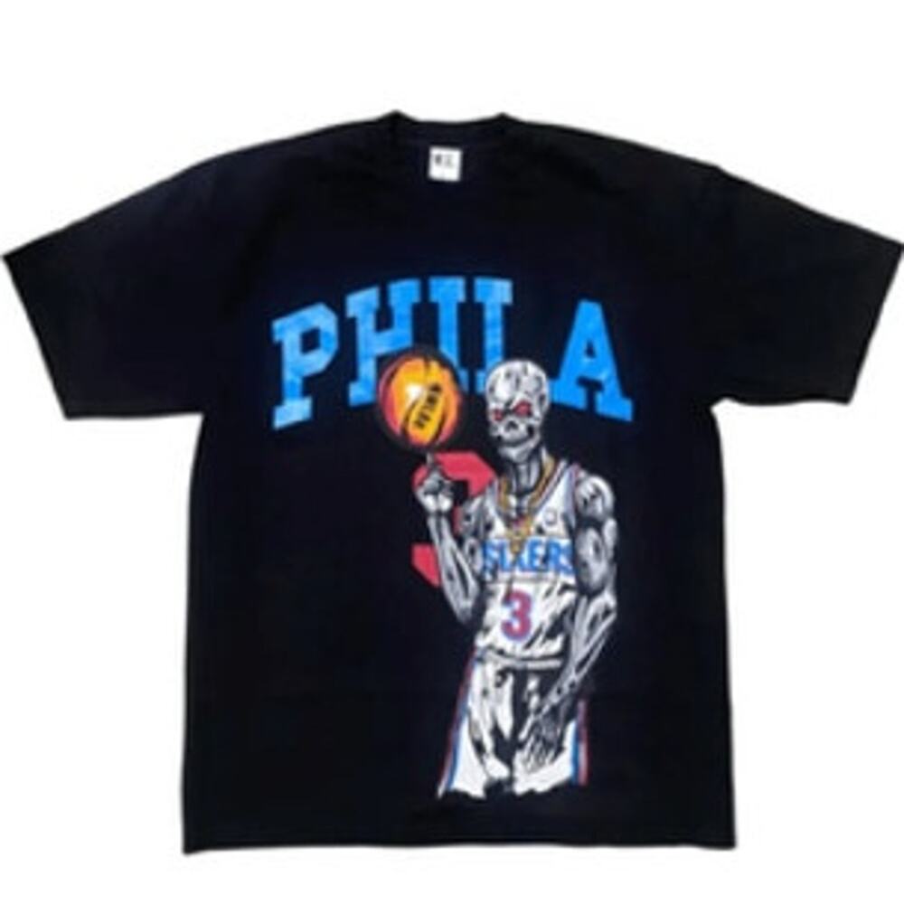 WARREN LOTAS X PHILADELPHIA 76ERS IVERSON BLACK TEE XL
